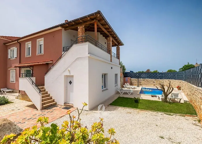 Comfortable House With Private Swimming Pool