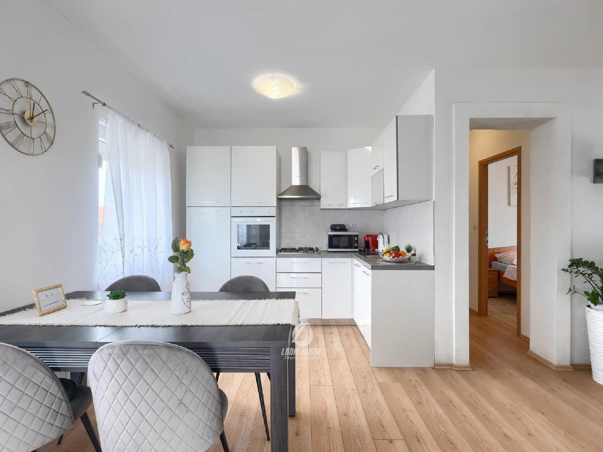 Vikendica Comfortable House With Private Swimming Pool Pula
