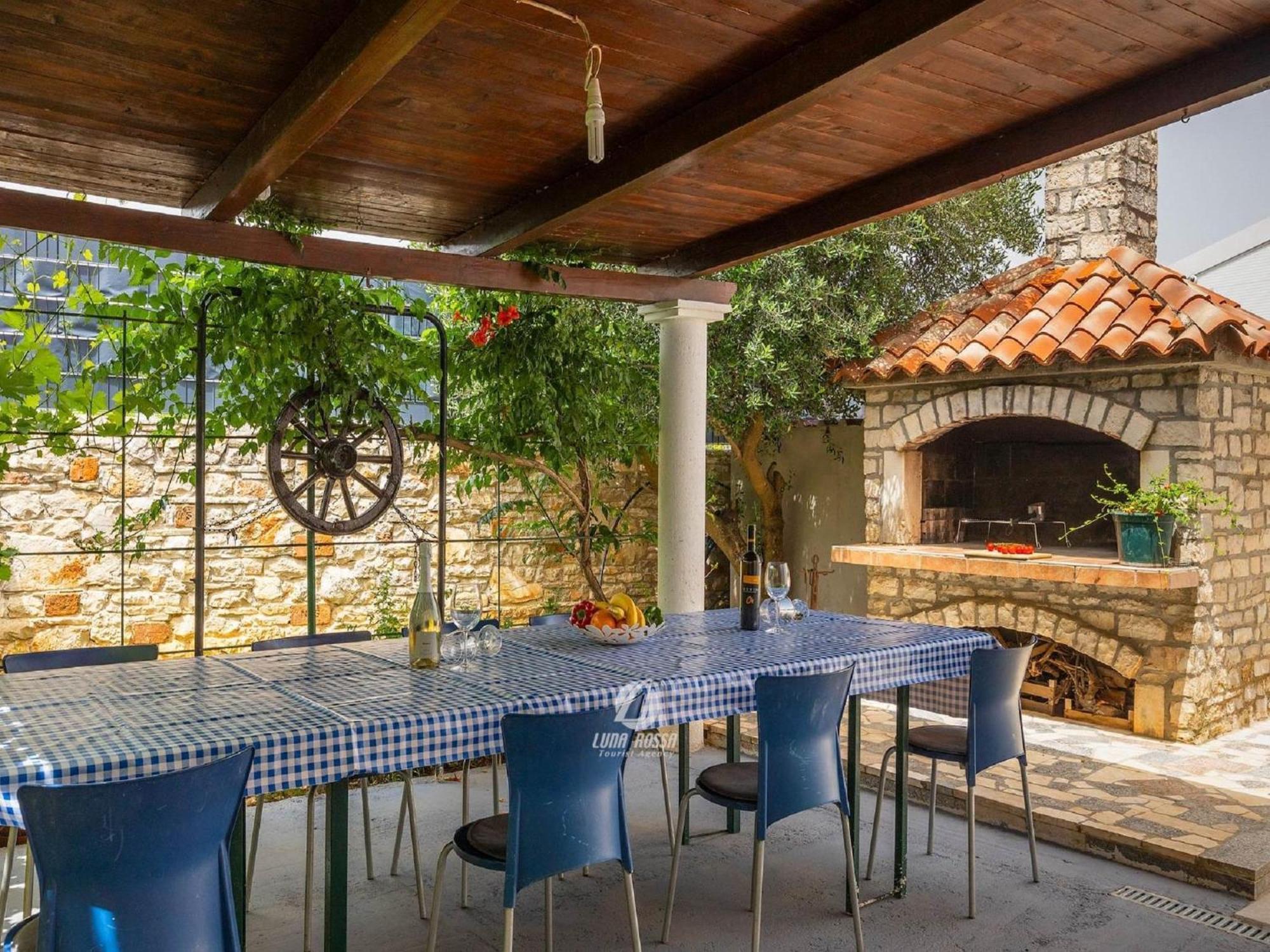 Comfortable House With Private Swimming Pool * Pula